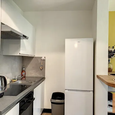 Yellow - Arrivee Autonome Lägenhet Châtellerault